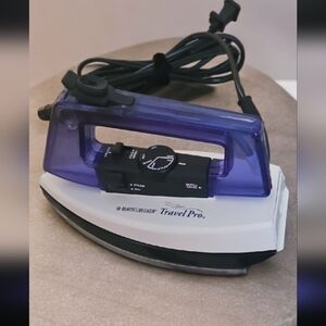 Black & Decker Travel Pro Steam Or Dry Iron Folding Handle